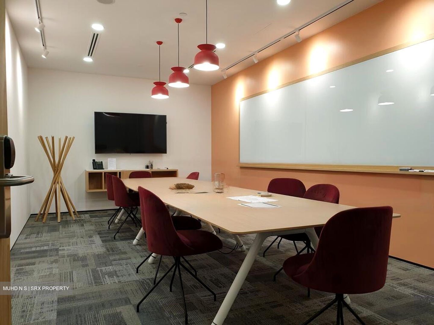 Gordon Industrial Building (D14), Office #451009331